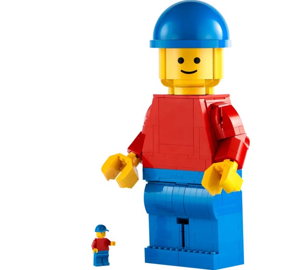 Up-Scaled Minifigure - 40649